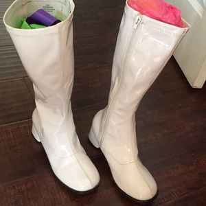 Go Go 60’s pleather boots